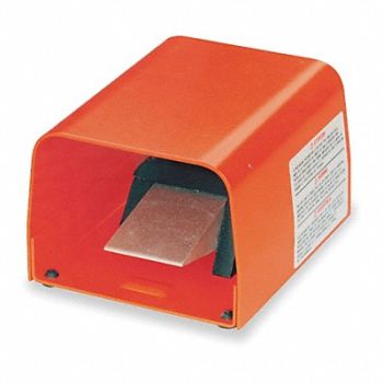 LINEMASTER Gnrl Prps Foot Swtch Momentary Action, 1AGR3