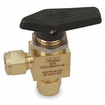 PARKER Brass BV Angle CompxComp 1/4 in, 1RAK1