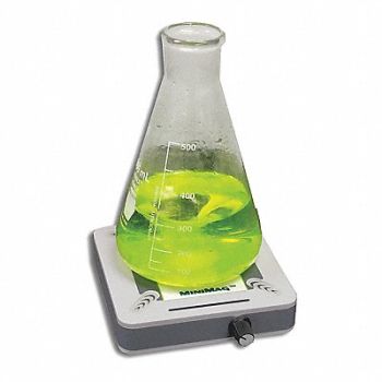 BENCHMARK SCIENTIFIC Magnetic Stirrer 3.4 x3.4 Plate 1.5L, 422V33