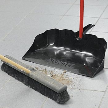 LIBMAN Jumbo Shop Scoop Dust Pan Black, 100G77